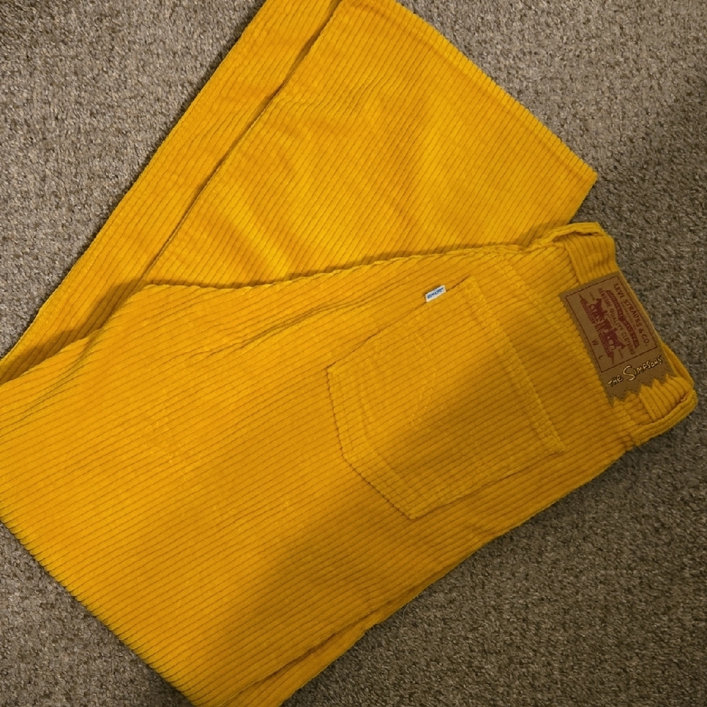 LIMITED EDITION, SIMPSONS. Levi's Yellow Corduroy Pants